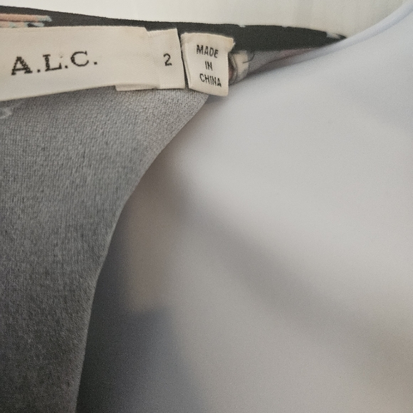 A.L.C. Floral Print Silk Top size 2 - Picture 10 of 12